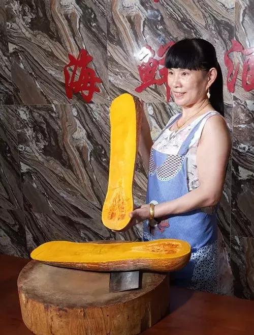 種南瓜竟然種出“麻煩”了，瓜販搶購，電視臺記者也趕來了